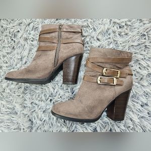 Just Fab ankle boots